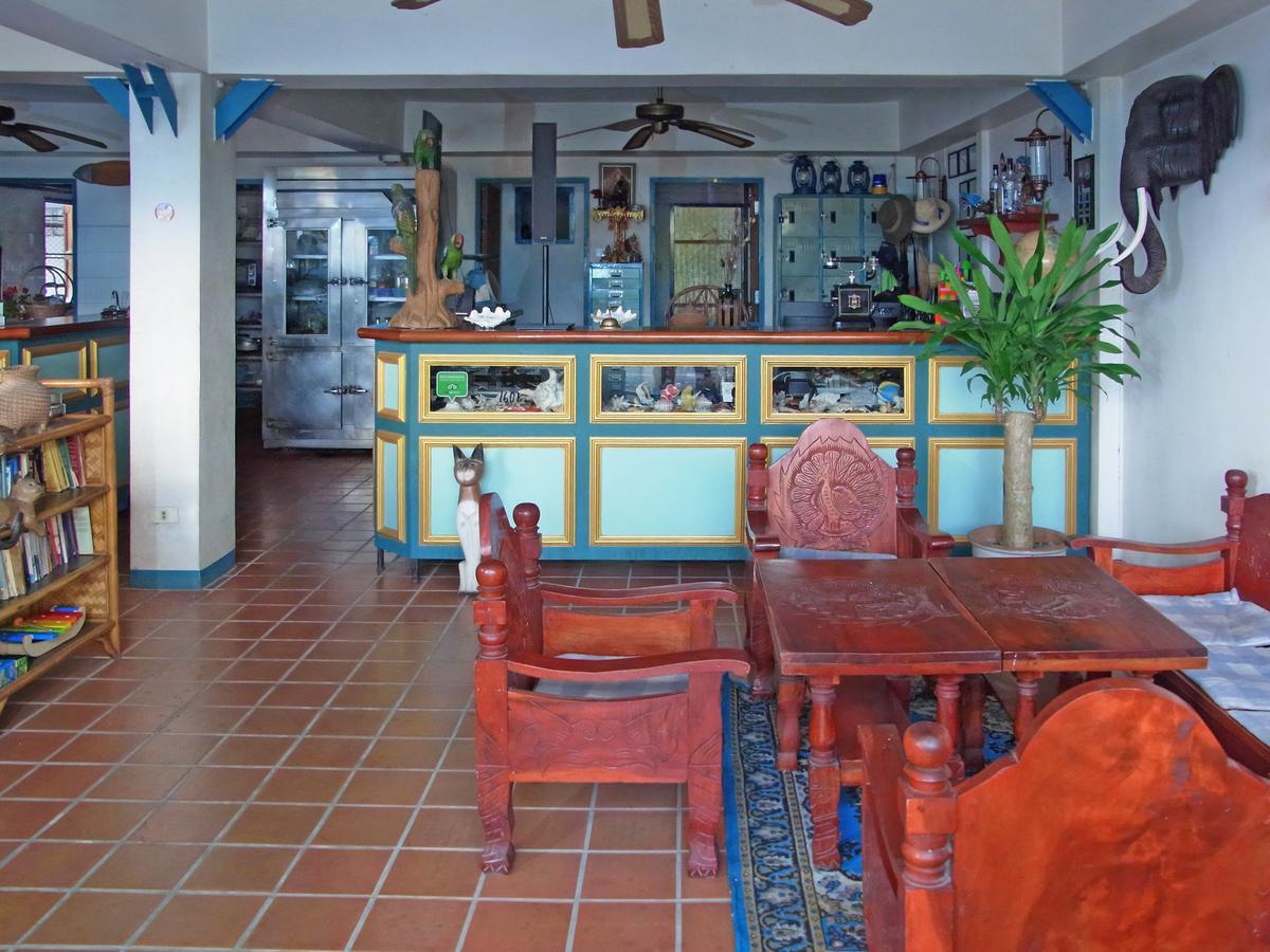 Niku Guesthouse Patong Екстер'єр фото
