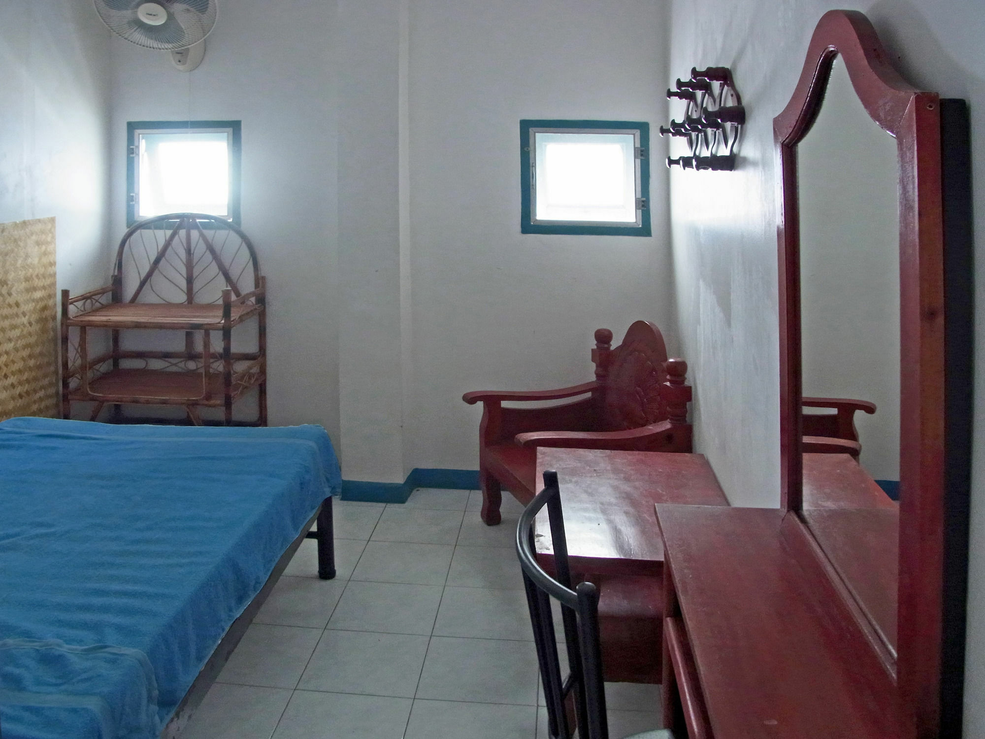 Niku Guesthouse Patong Екстер'єр фото
