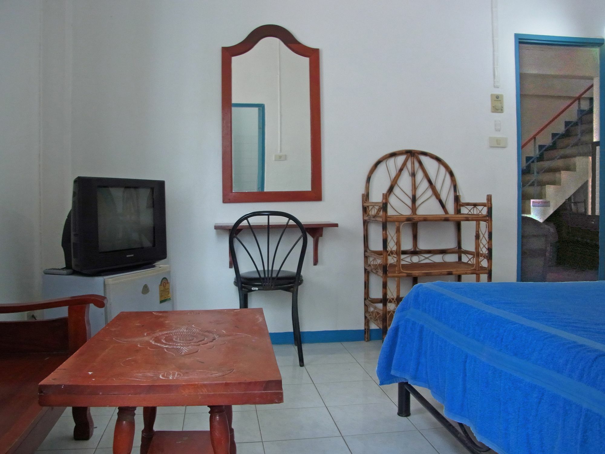 Niku Guesthouse Patong Екстер'єр фото