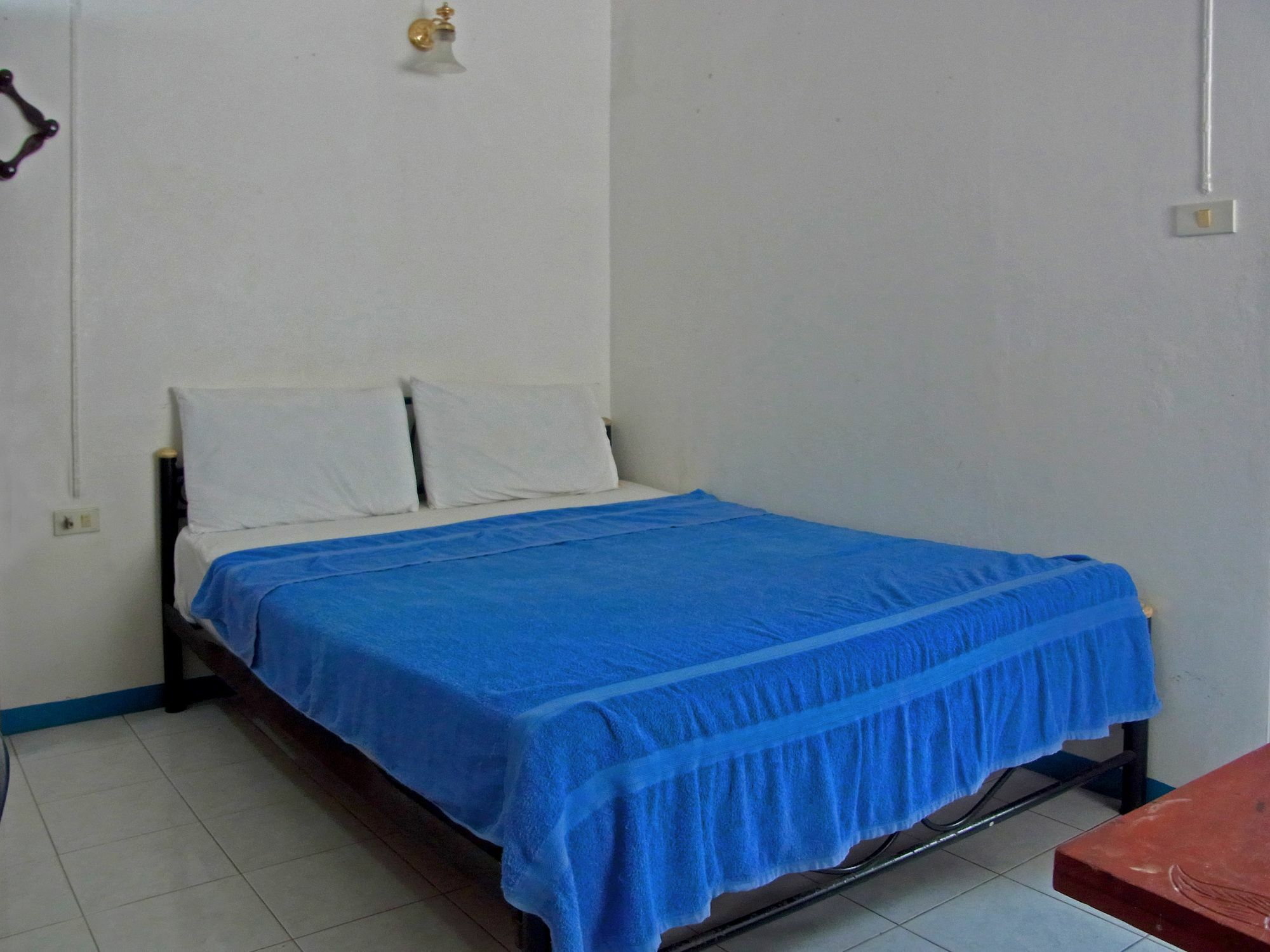 Niku Guesthouse Patong Екстер'єр фото