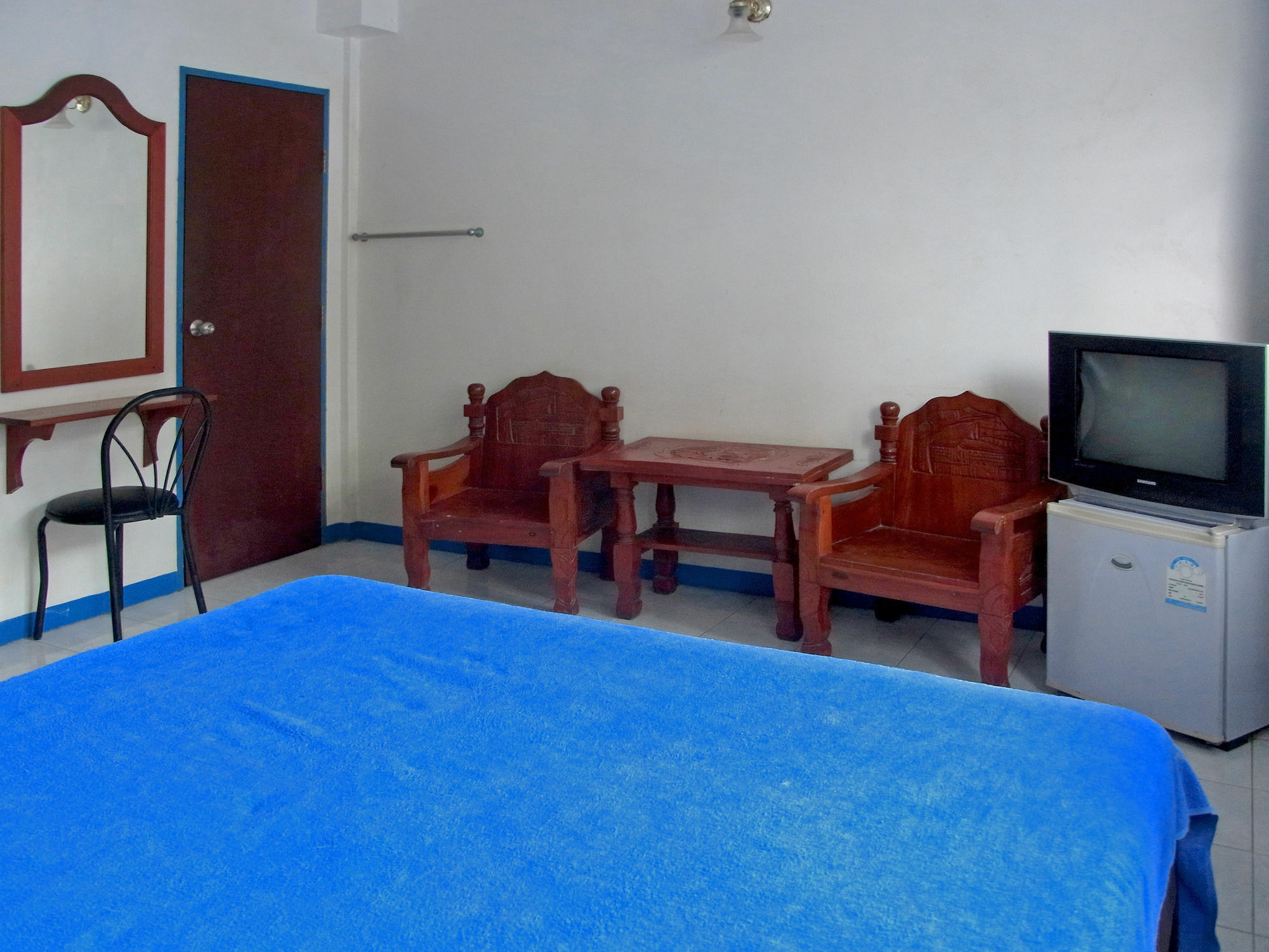 Niku Guesthouse Patong Екстер'єр фото