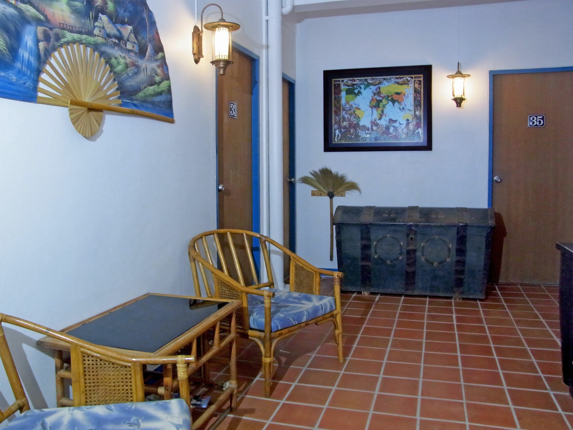 Niku Guesthouse Patong Екстер'єр фото