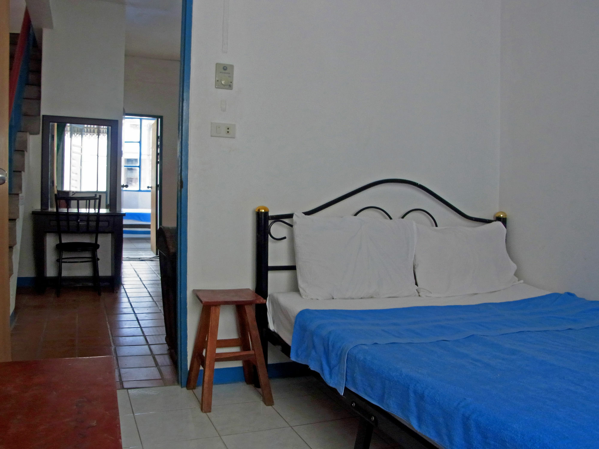 Niku Guesthouse Patong Екстер'єр фото