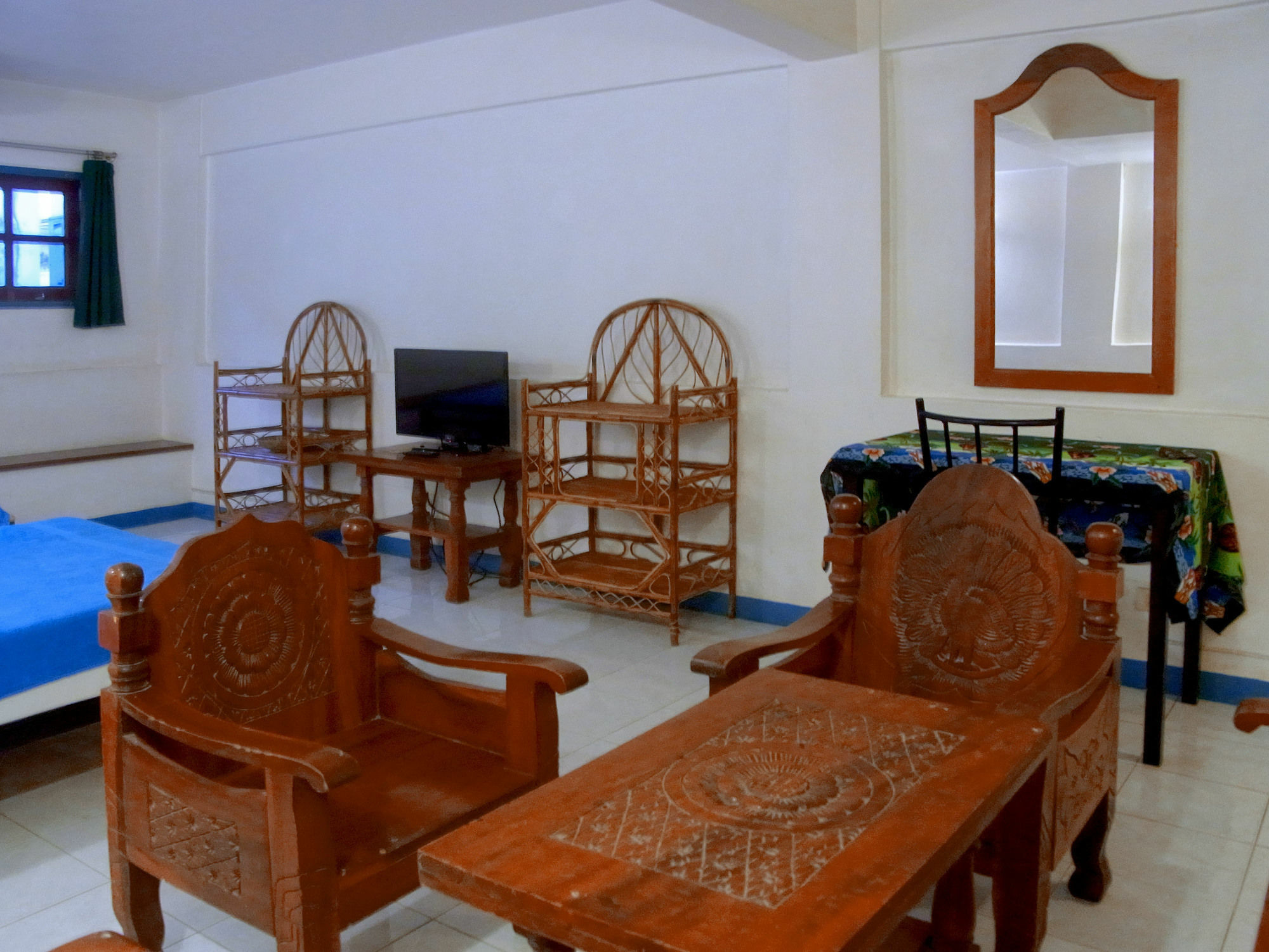 Niku Guesthouse Patong Екстер'єр фото